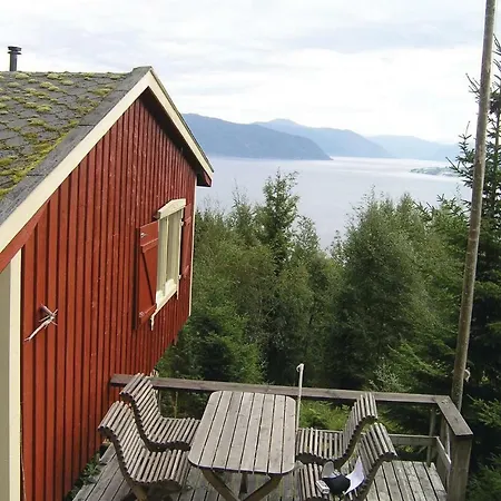 3 Bedroom Amazing In Dom wakacyjny Balestrand